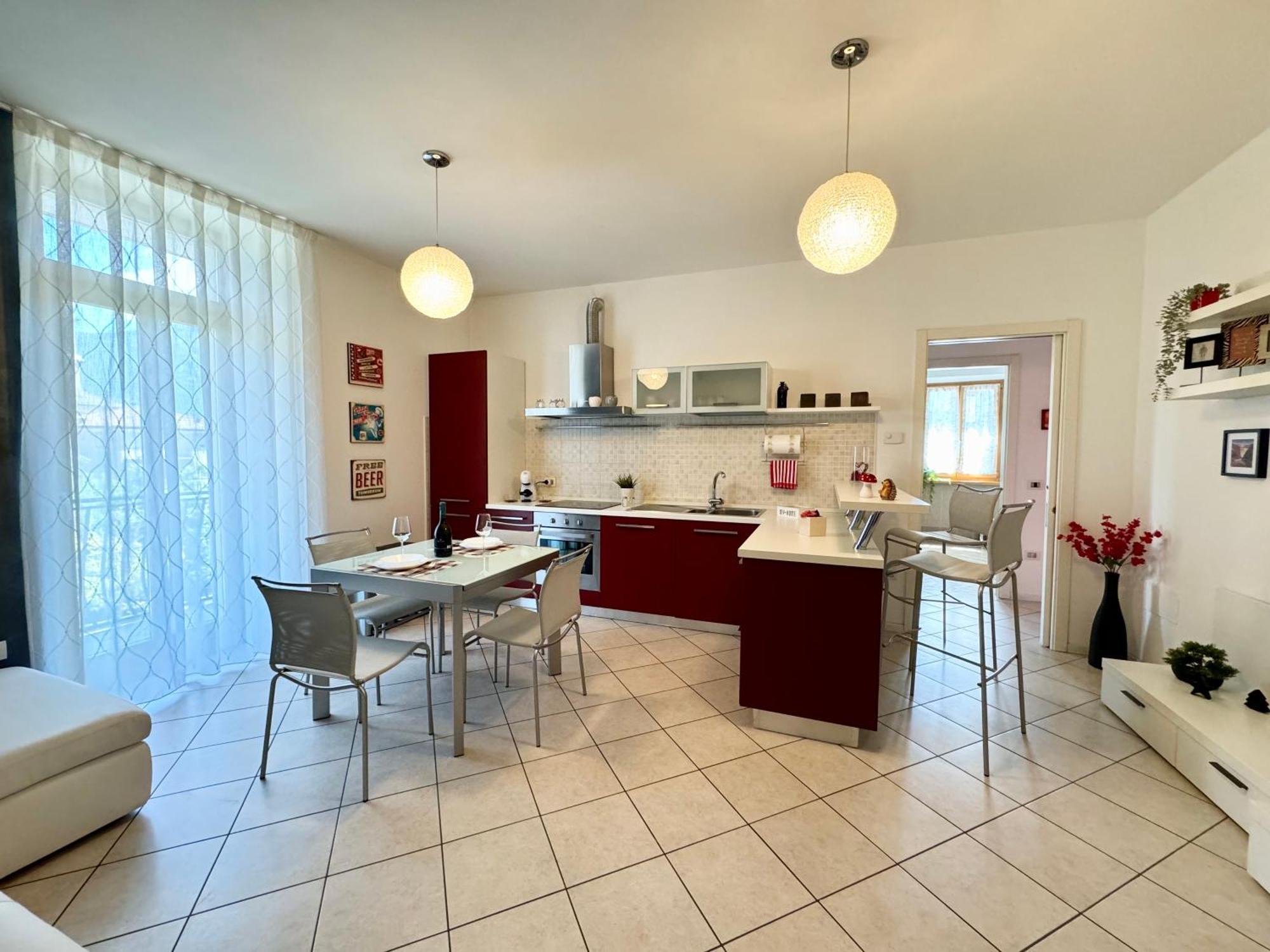 Das Rote Haus Riva del Garda Exterior photo